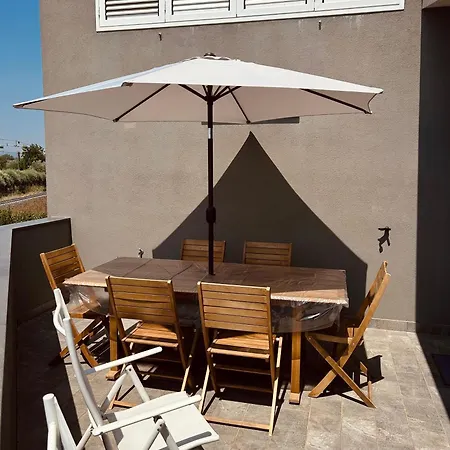 Il Glicine Holiday home Brucoli